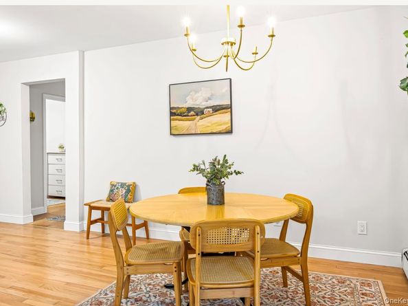 28 Christian Avenue, Setauket NY 11733