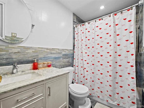 1850 Lenox Avenue, East Meadow NY 11554