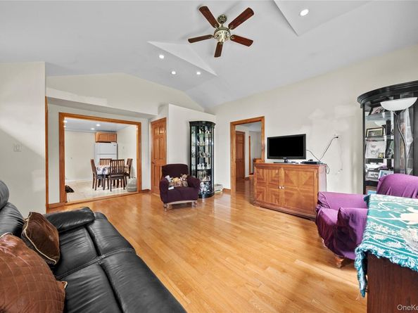1850 Lenox Avenue, East Meadow NY 11554
