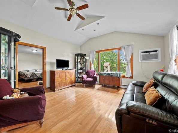 1850 Lenox Avenue, East Meadow NY 11554