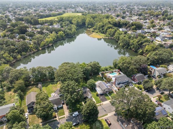 1850 Lenox Avenue, East Meadow NY 11554