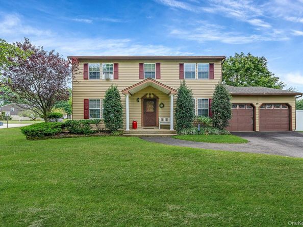 102 Camille Lane, East Patchogue NY 11772