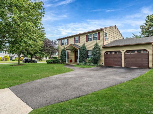 102 Camille Lane, East Patchogue NY 11772
