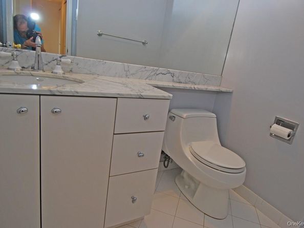 27110 Grand Central Parkway 28H, Floral Park NY 11005