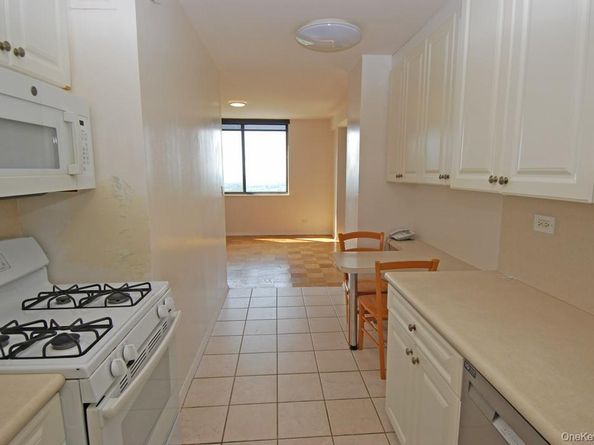 27110 Grand Central Parkway 28H, Floral Park NY 11005