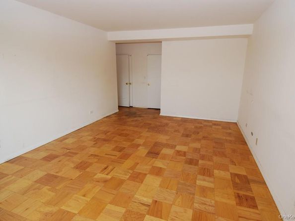 27110 Grand Central Parkway 28H, Floral Park NY 11005