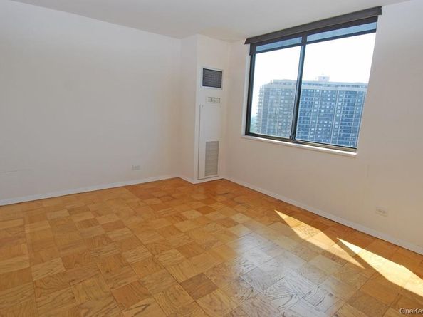 27110 Grand Central Parkway 28H, Floral Park NY 11005