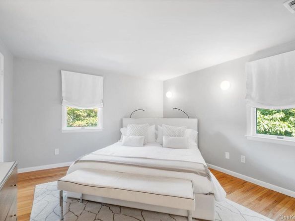 28 Parkway Circle, Scarsdale NY 10583