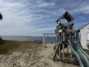 11 E Bay Drive, West Islip NY 11795