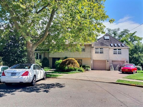467 Susan Court, West Hempstead NY 11552