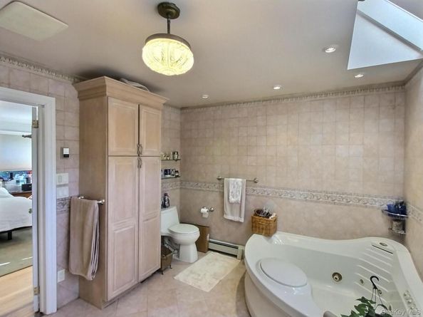 467 Susan Court, West Hempstead NY 11552
