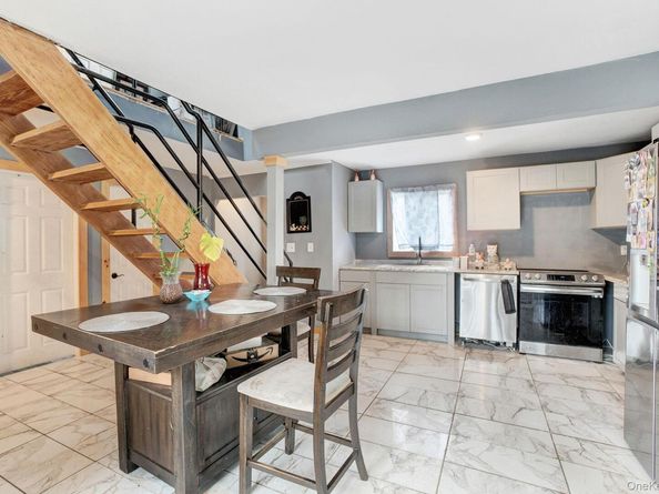 82 Grandview Drive, Shirley NY 11967