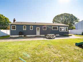 16 Adams Place, West Islip NY 11795