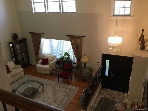683 VAN DAM STREET VAN DAM Street, North Woodmere NY 11581-3521