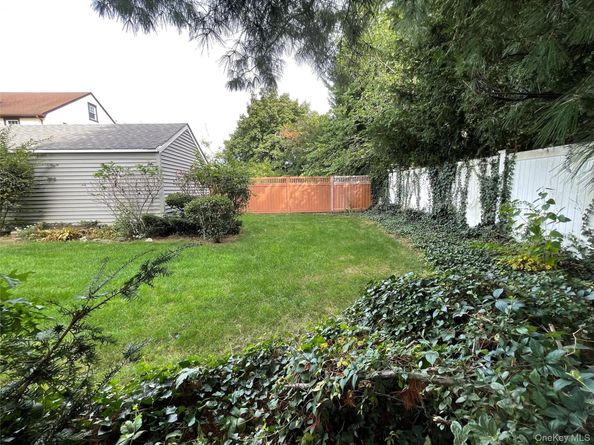 712 De Mott Ave Avenue, Baldwin NY 11510