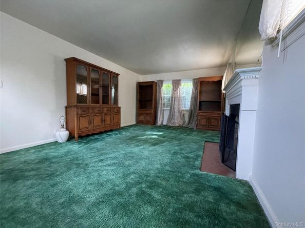 712 De Mott Ave Avenue, Baldwin NY 11510