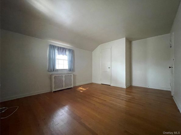 712 De Mott Ave Avenue, Baldwin NY 11510