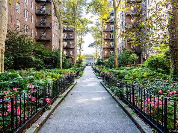 4805 42nd Street 5G, Sunnyside NY 11104