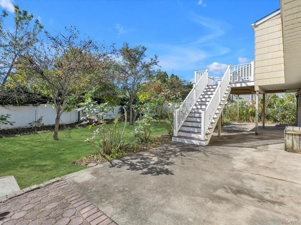 282 N Oak Street, Massapequa NY 11758