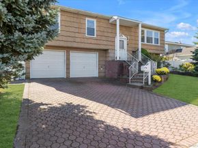 282 N Oak Street, Massapequa NY 11758