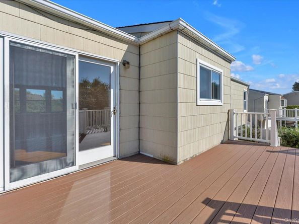 282 N Oak Street, Massapequa NY 11758