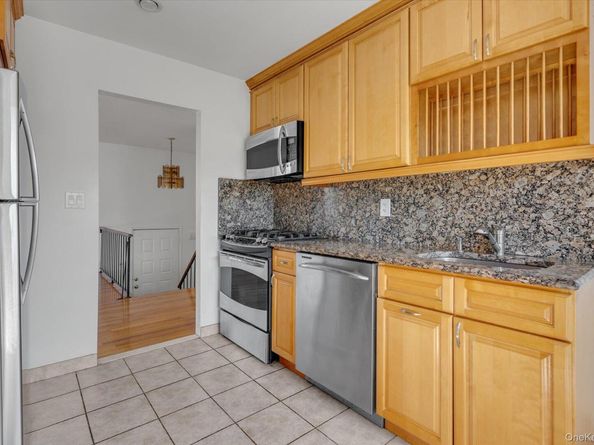 282 N Oak Street, Massapequa NY 11758