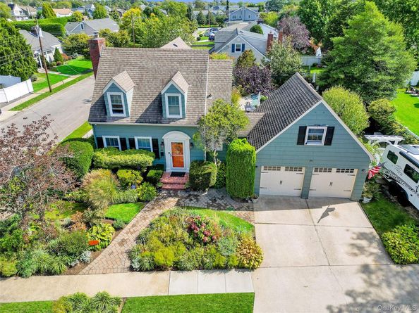 102 Shinnecock Avenue, Massapequa NY 11758