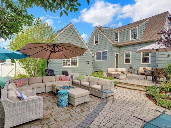 102 Shinnecock Avenue, Massapequa NY 11758