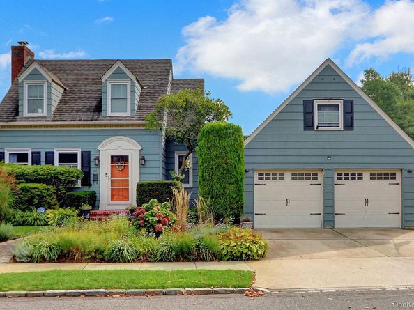 102 Shinnecock Avenue, Massapequa NY 11758