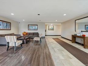 16 Main 3C, East Rockaway NY 11518