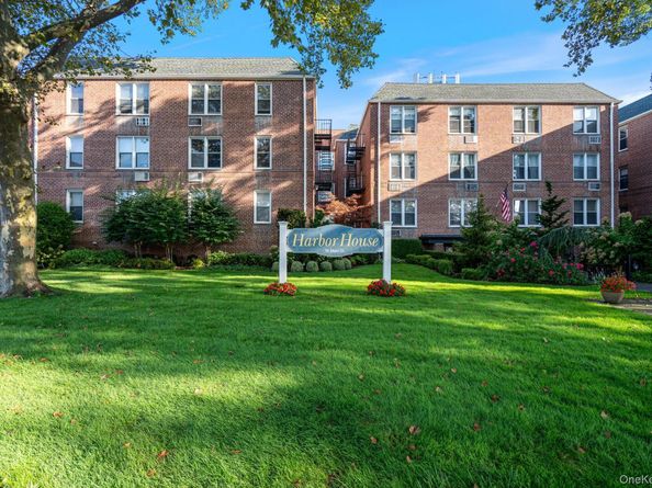 16 Main 3C, East Rockaway NY 11518
