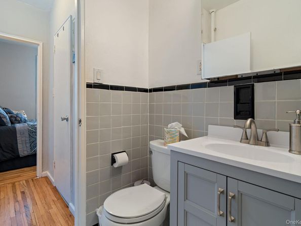16 Main 3C, East Rockaway NY 11518