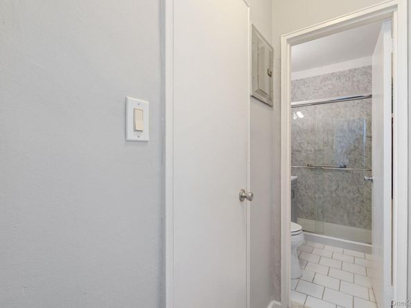 16 Main 3C, East Rockaway NY 11518