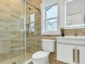 10 Beth Lane, Plainview NY 11803