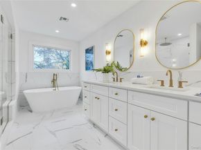 10 Beth Lane, Plainview NY 11803