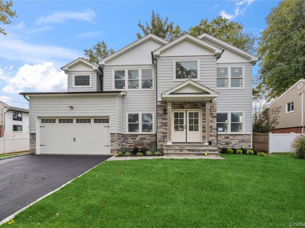 10 Beth Lane, Plainview NY 11803