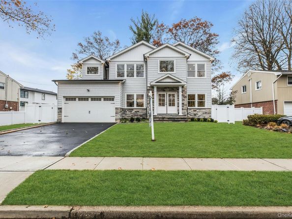 10 Beth Lane, Plainview NY 11803