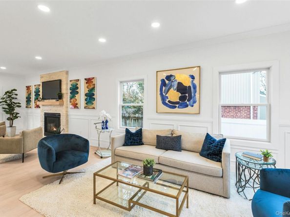 10 Beth Lane, Plainview NY 11803