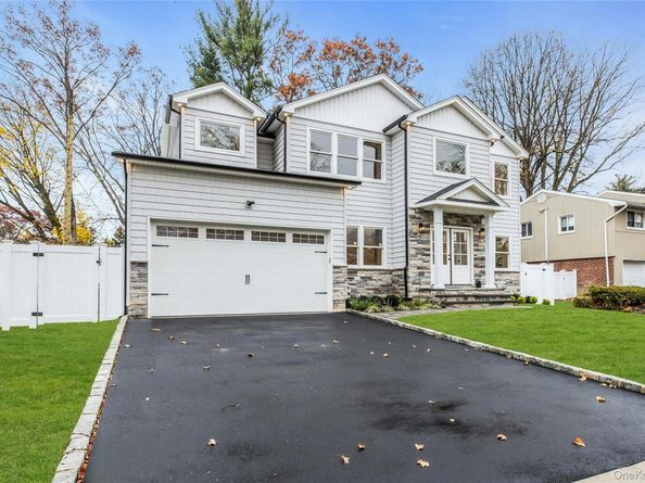 10 Beth Lane, Plainview NY 11803