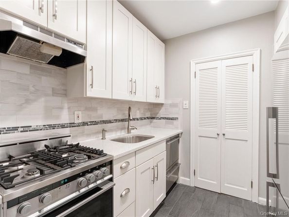 270 Bronxville Road B43, Bronxville NY 10708