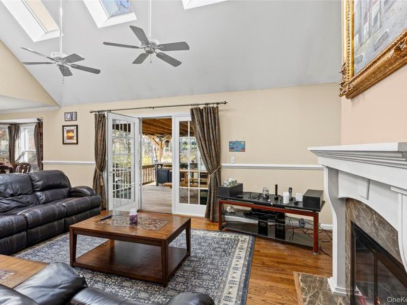 20 Tulip Court, Moriches NY 11955