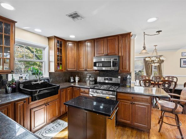 20 Tulip Court, Moriches NY 11955