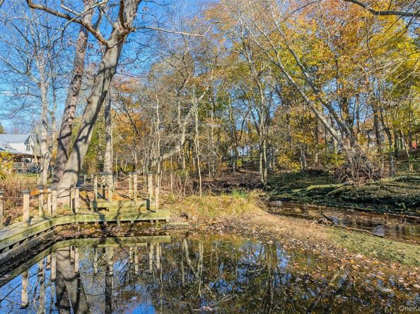 20 Tulip Court, Moriches NY 11955