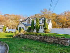20 Tulip Court, Moriches NY 11955
