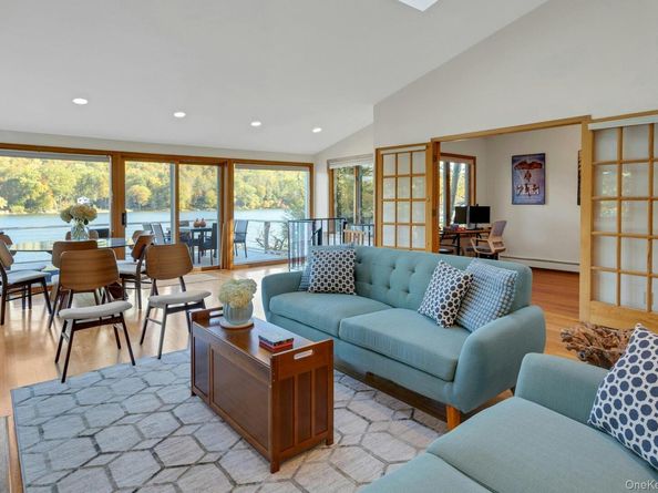 39 Knapp Road, South Salem NY 10590