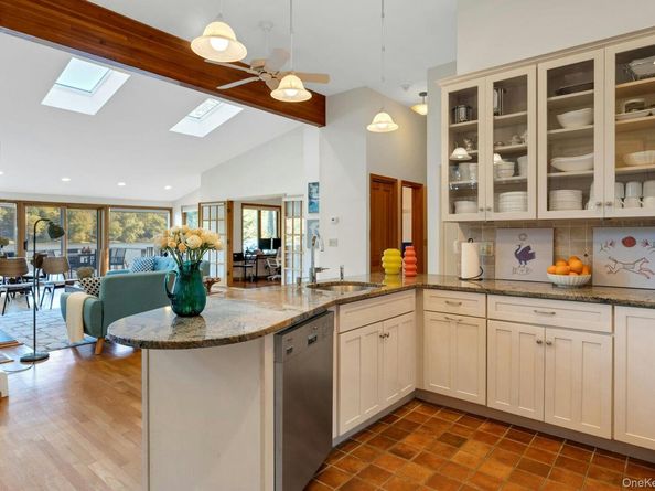 39 Knapp Road, South Salem NY 10590