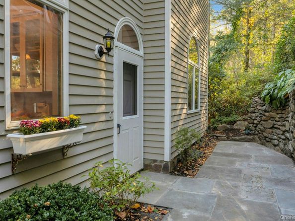 39 Knapp Road, South Salem NY 10590