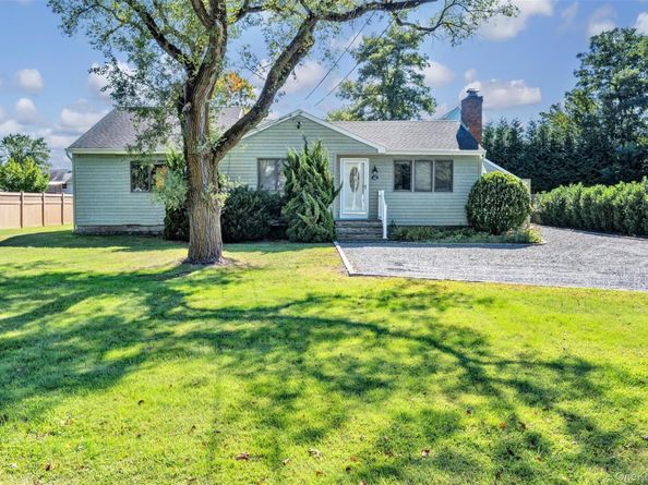 481 Peconic Bay Boulevard, Aquebogue NY 11931