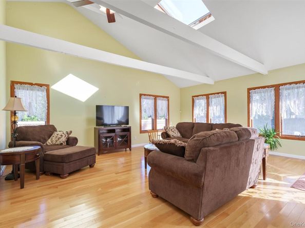 481 Peconic Bay Boulevard, Aquebogue NY 11931