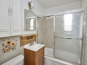 229-20 Hillside Avenue 5011, Queens Village NY 11427